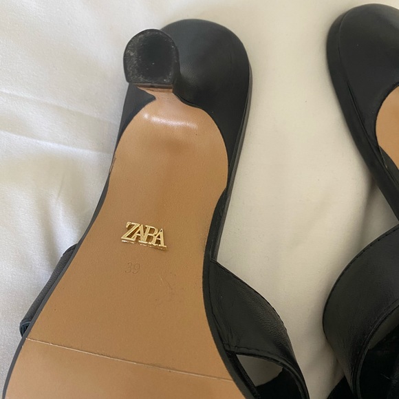 Zara Leather Mules with Toe Detail - Picture 4 of 5